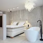 Apartahotel Sky Gate By Cozy Corners