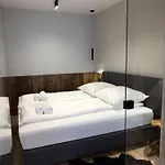 Sky Gate By Cozy Corners Apartahotel