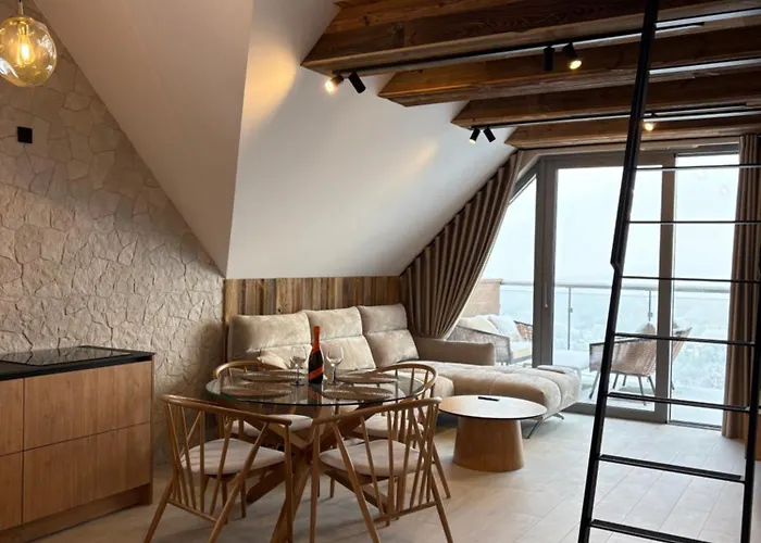 Sky Gate By Cozy Corners Aparthotel 4*